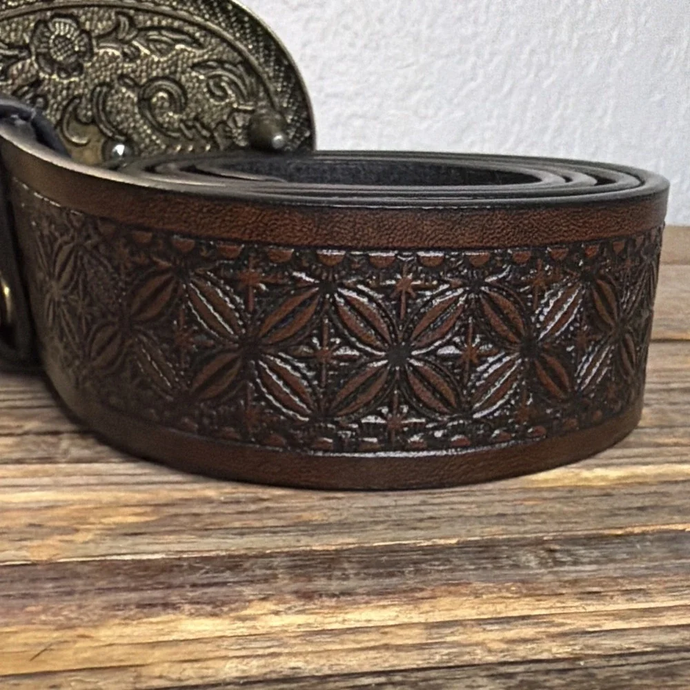 Western Americana Tooled Brown Leather Belt w/ Oval Longhorn Steer Head Buckle